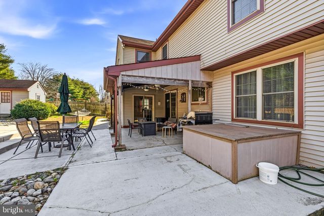 51 LINDEN DR, Blackwood, NJ 08012