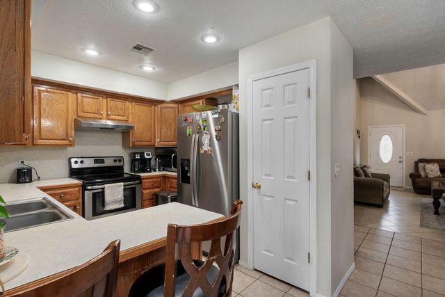 2534 E Linwood Street, Springfield, MO 65804