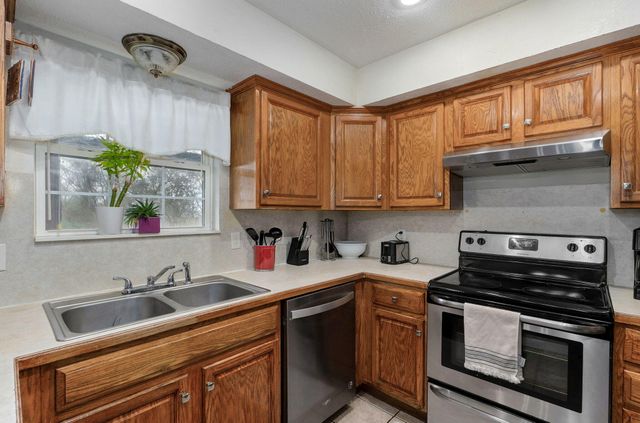 2534 E Linwood Street, Springfield, MO 65804