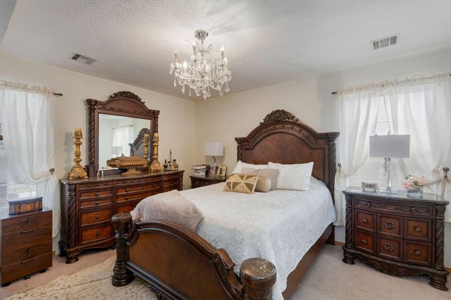 2534 E Linwood Street, Springfield, MO 65804