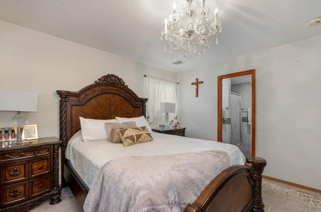 2534 E Linwood Street, Springfield, MO 65804