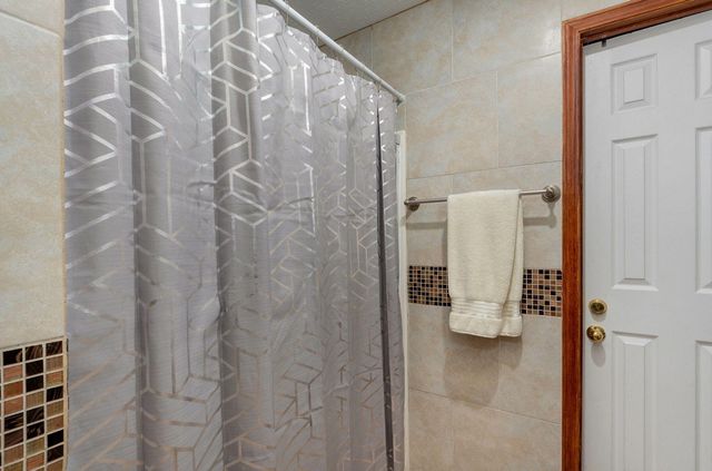 2534 E Linwood Street, Springfield, MO 65804