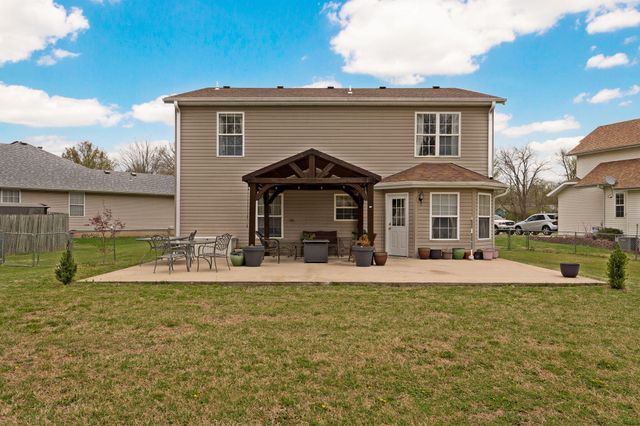 2534 E Linwood Street, Springfield, MO 65804