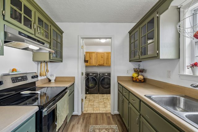1044 Robert Elder Ct, Cedar Hill, TN 37032