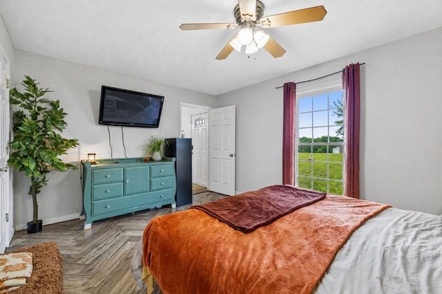 1044 Robert Elder Ct, Cedar Hill, TN 37032