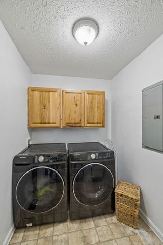 1044 Robert Elder Ct, Cedar Hill, TN 37032