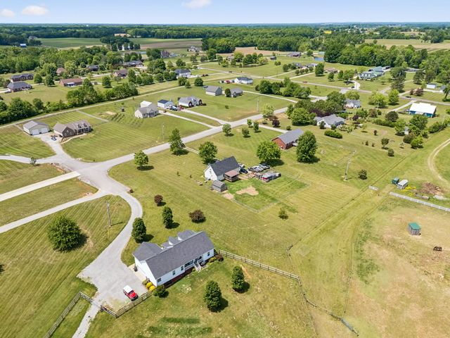 1044 Robert Elder Ct, Cedar Hill, TN 37032