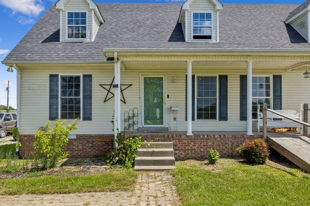 1044 Robert Elder Ct, Cedar Hill, TN 37032