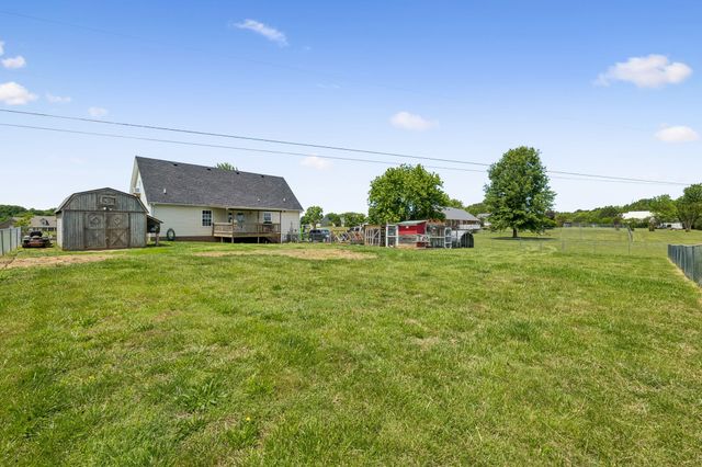1044 Robert Elder Ct, Cedar Hill, TN 37032