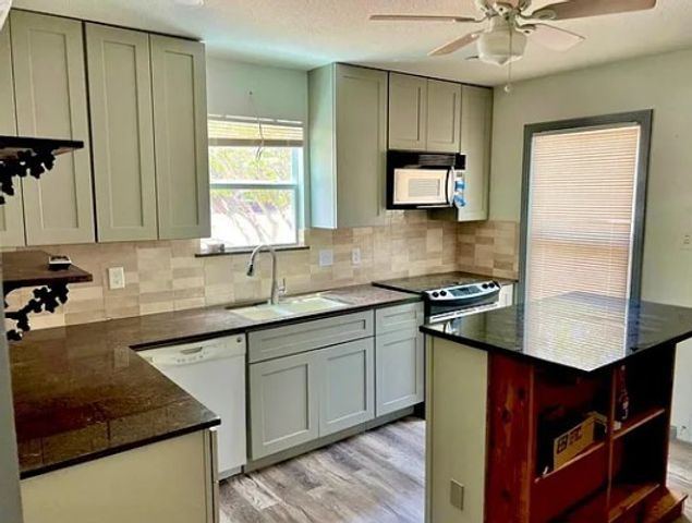 1720 Grand Avenue, Fort Worth, TX 76164