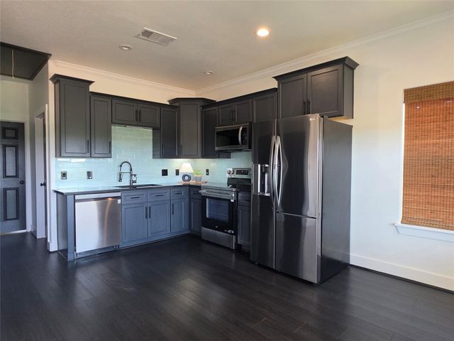 640 18th Street, San Leon, TX 77539