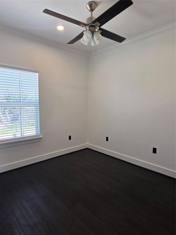 640 18th Street, San Leon, TX 77539