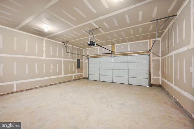 293 ECLIPSE ST, Charles Town, WV 25414