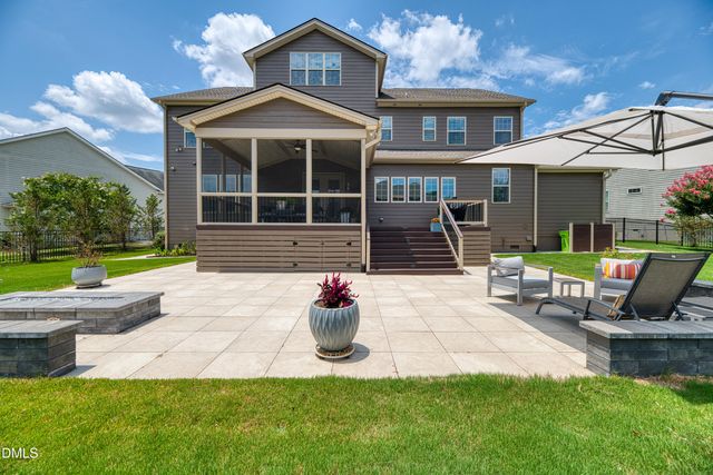2817 Flora Oaks Way, Apex, NC 27523