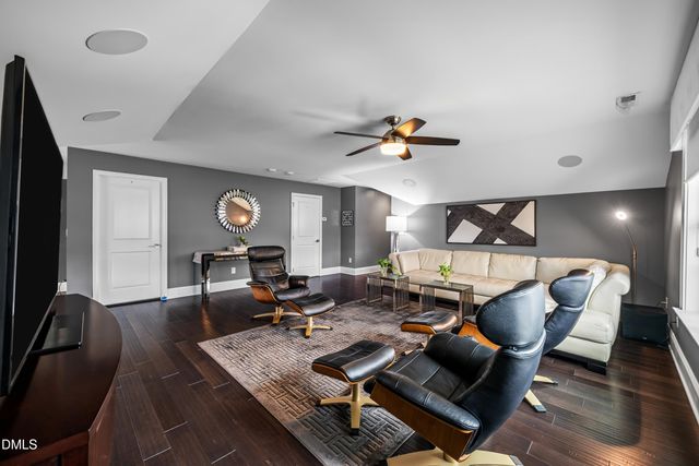 2817 Flora Oaks Way, Apex, NC 27523