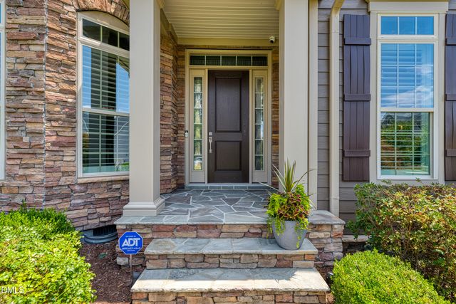 2817 Flora Oaks Way, Apex, NC 27523