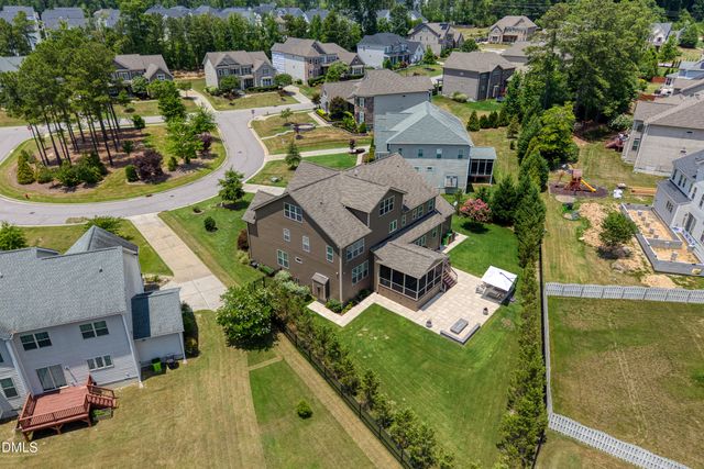2817 Flora Oaks Way, Apex, NC 27523