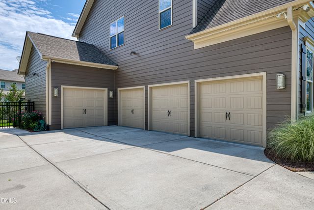 2817 Flora Oaks Way, Apex, NC 27523