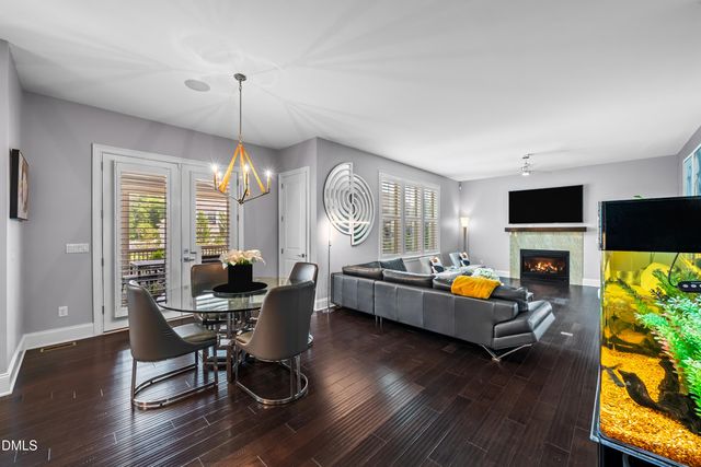 2817 Flora Oaks Way, Apex, NC 27523