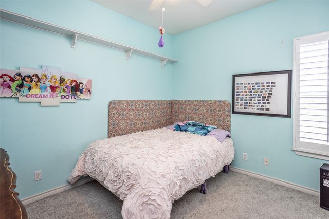 908 Wheeler Creek Drive, Gainesville, TX 76240