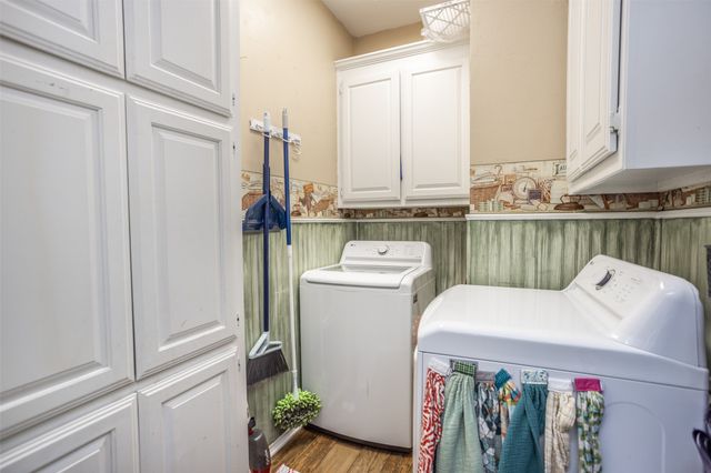 908 Wheeler Creek Drive, Gainesville, TX 76240