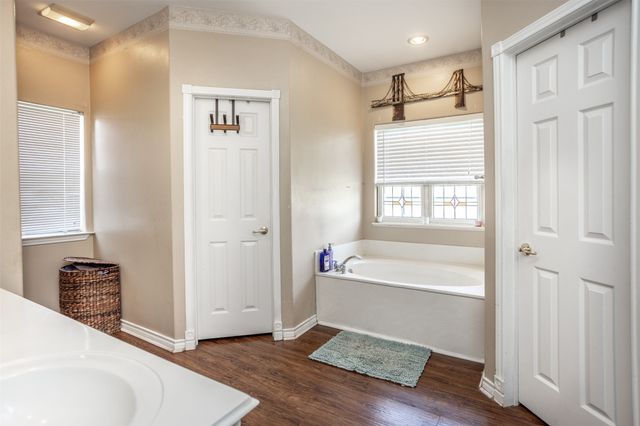 908 Wheeler Creek Drive, Gainesville, TX 76240