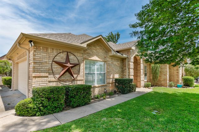 908 Wheeler Creek Drive, Gainesville, TX 76240