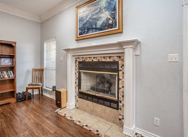 908 Wheeler Creek Drive, Gainesville, TX 76240
