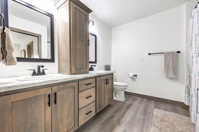 7542 HIGHLAND MEADOW COURT, Pulaski, WI 54162