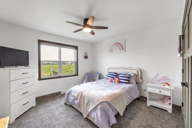 7542 HIGHLAND MEADOW COURT, Pulaski, WI 54162