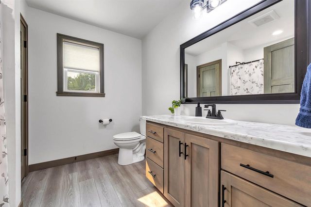7542 HIGHLAND MEADOW COURT, Pulaski, WI 54162