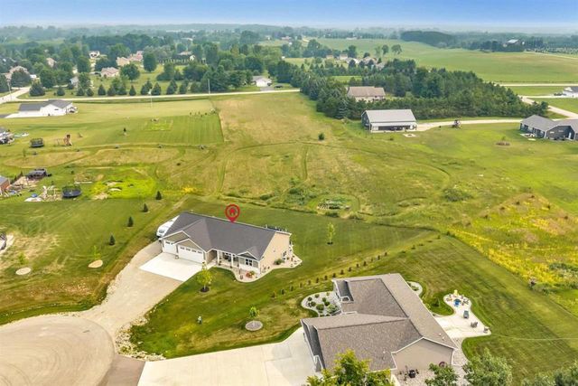 7542 HIGHLAND MEADOW COURT, Pulaski, WI 54162
