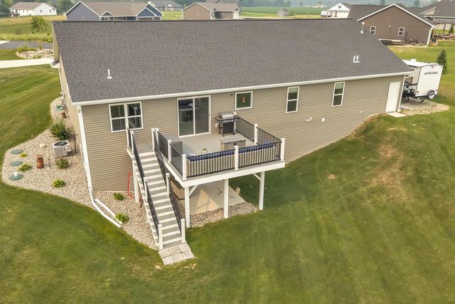7542 HIGHLAND MEADOW COURT, Pulaski, WI 54162