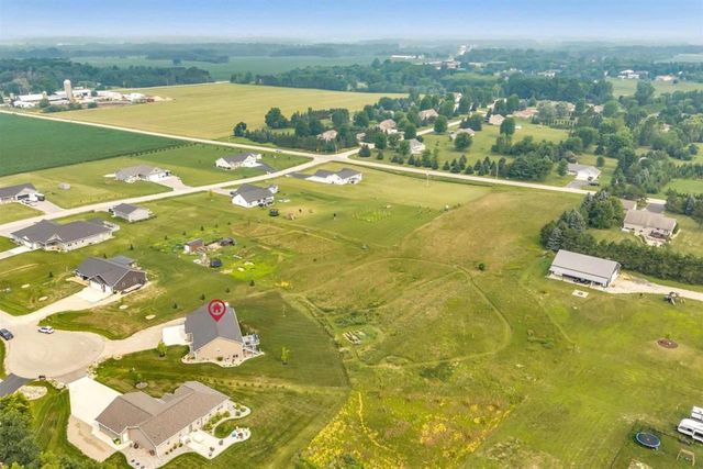 7542 HIGHLAND MEADOW COURT, Pulaski, WI 54162