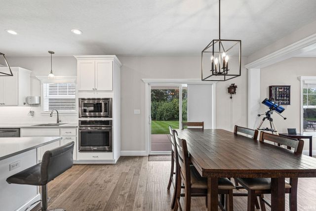 1073 Chesapeake Pointe Drive, Lafayette, IN 47909