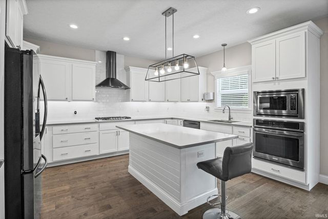 1073 Chesapeake Pointe Drive, Lafayette, IN 47909