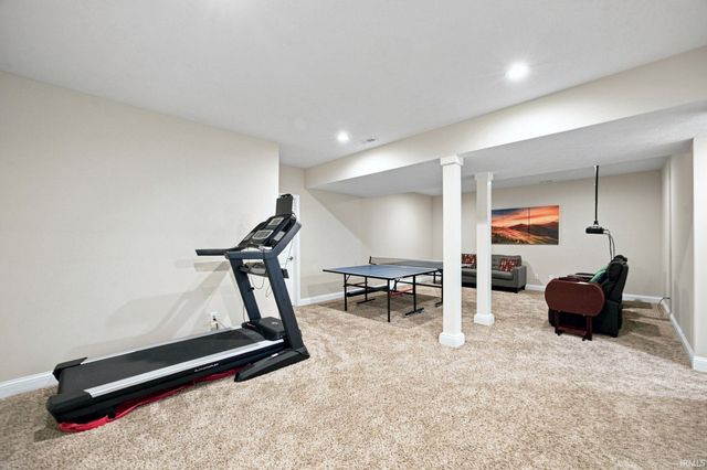 1073 Chesapeake Pointe Drive, Lafayette, IN 47909