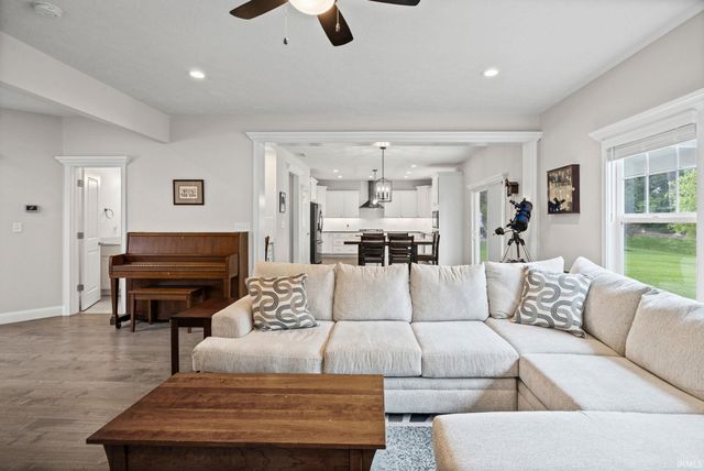 1073 Chesapeake Pointe Drive, Lafayette, IN 47909
