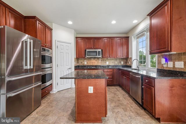 10810 VALLEY FALLS CT, Manassas, VA 20112