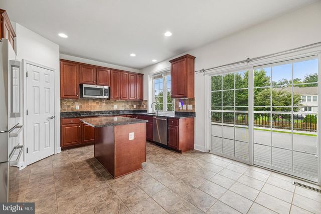10810 VALLEY FALLS CT, Manassas, VA 20112
