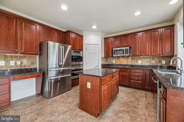 10810 VALLEY FALLS CT, Manassas, VA 20112