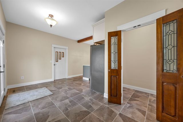 1806 8th Ave, Belle Plaine, IA 52208