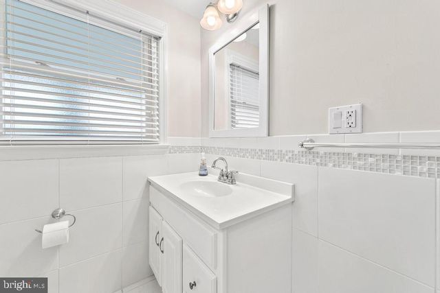 424 IROQUOIS AVE, Beach Haven, NJ 08008