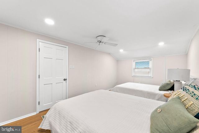 424 IROQUOIS AVE, Beach Haven, NJ 08008