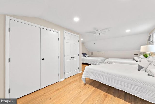 424 IROQUOIS AVE, Beach Haven, NJ 08008