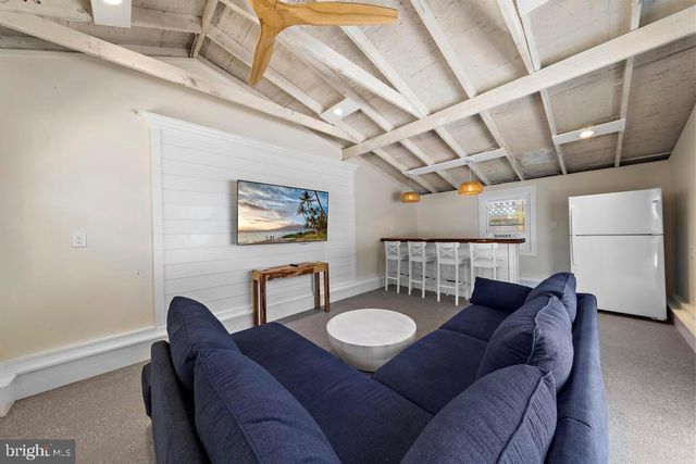 424 IROQUOIS AVE, Beach Haven, NJ 08008