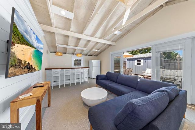 424 IROQUOIS AVE, Beach Haven, NJ 08008