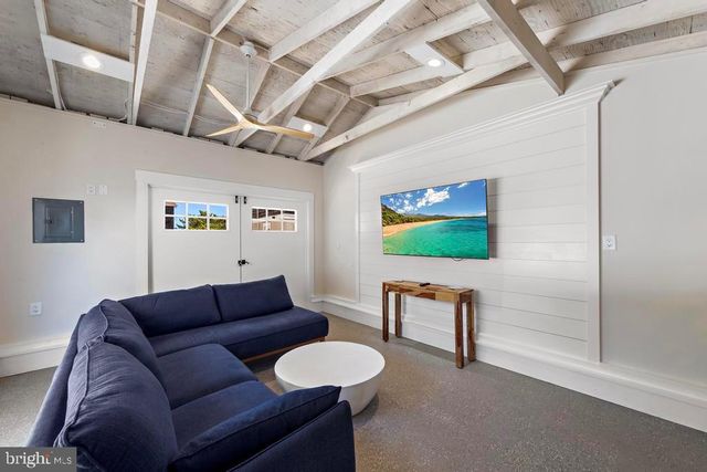 424 IROQUOIS AVE, Beach Haven, NJ 08008