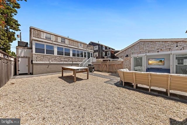 424 IROQUOIS AVE, Beach Haven, NJ 08008