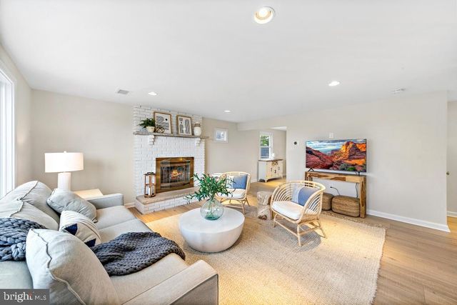 424 IROQUOIS AVE, Beach Haven, NJ 08008